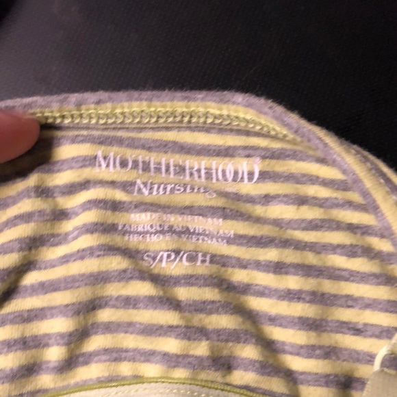 Motherhood Maternity Cami Bundle - Picture 3 of 4